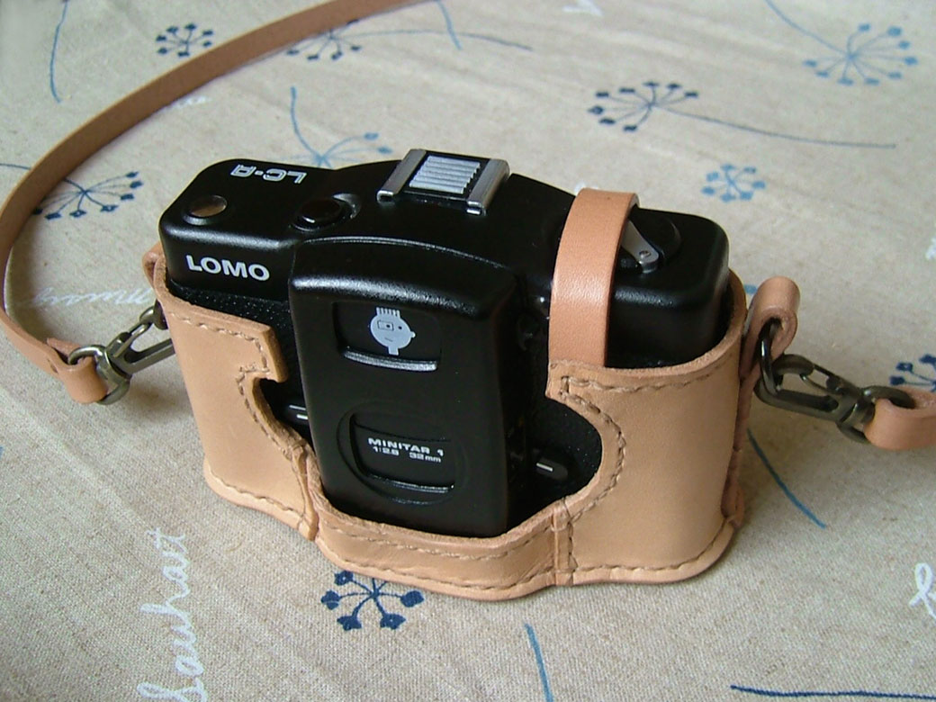 camera case (Lomo LC-A)1